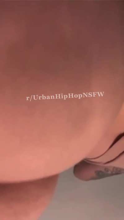 🍑👏