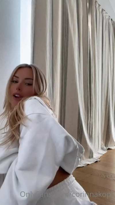 Corinna Kopf -> New 0.F. Folder .-> Below <-.