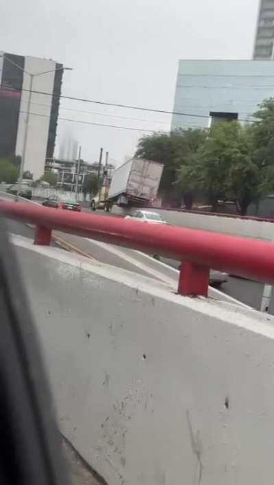 Truckboard grinding in the streets