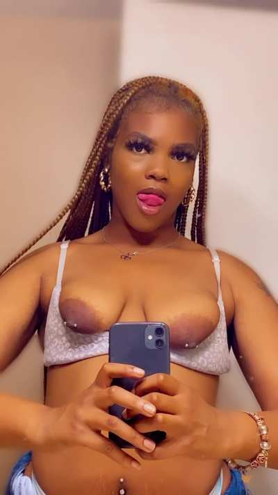 the perfect face & tits to nut on