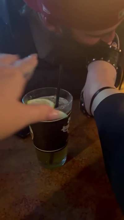 Public toe suck 