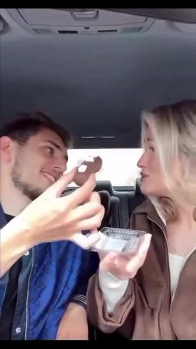 У меня вся лента в этом меме😂