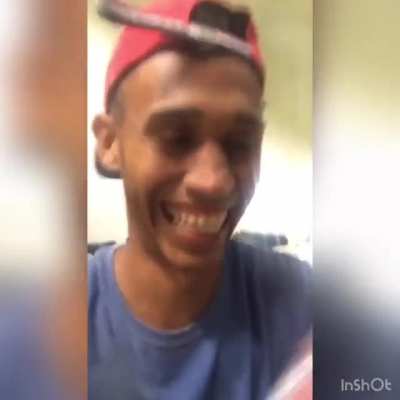 sorriso cromado!