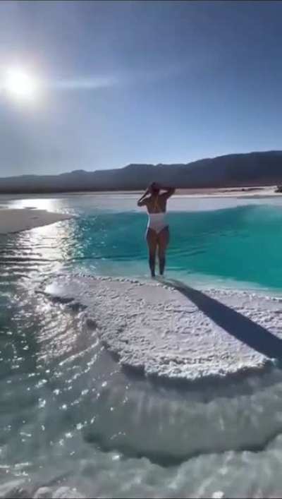 🔥 Insane lake in Chile