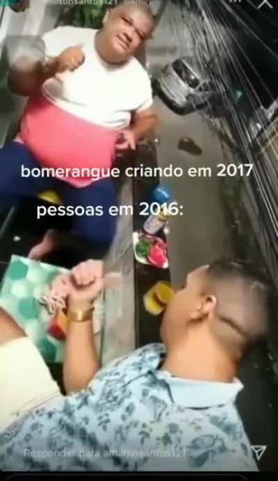 O cara é o próprio boomerang