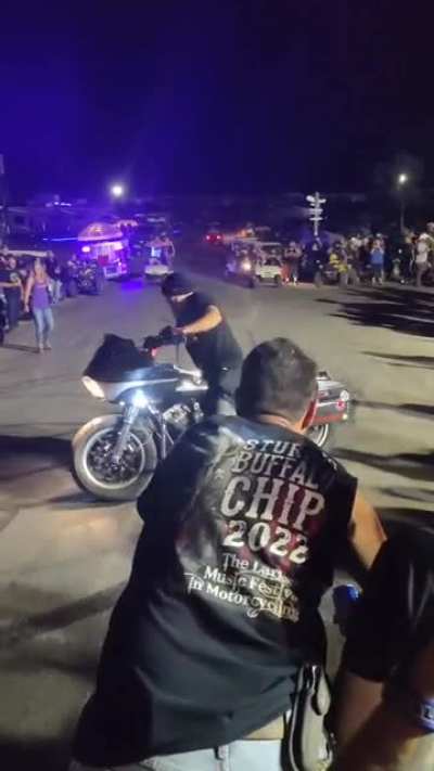 dude doing Donuts around his prosthetic