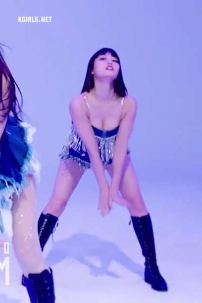 MOMO-<wbr>twice<wbr>-choo<wbr>m-4- boobs