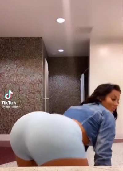 TikTokTwerk