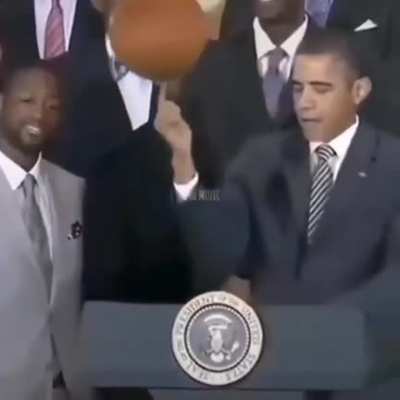 HOLY SHİT, OBAMA İS BALLİN!!