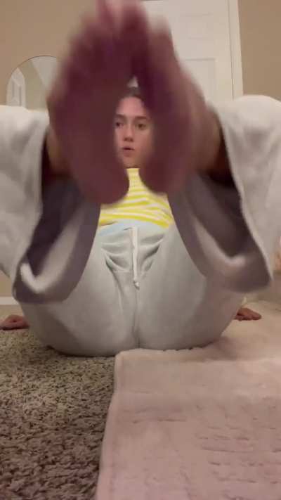 Amateur college feet 10