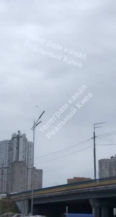 Russian Kh-101 cruise missile flying toward a target in Kyiv this morning (4/6/2022)