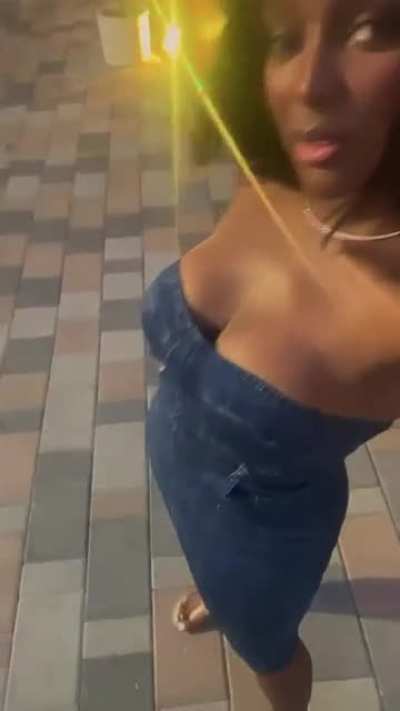 Amara La Negra