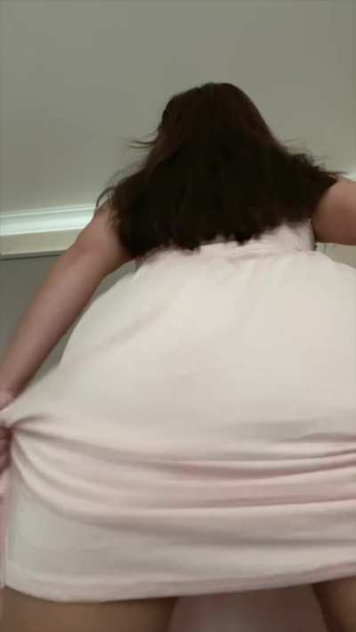 its sundress szn, would you look at my ass if i walked by?