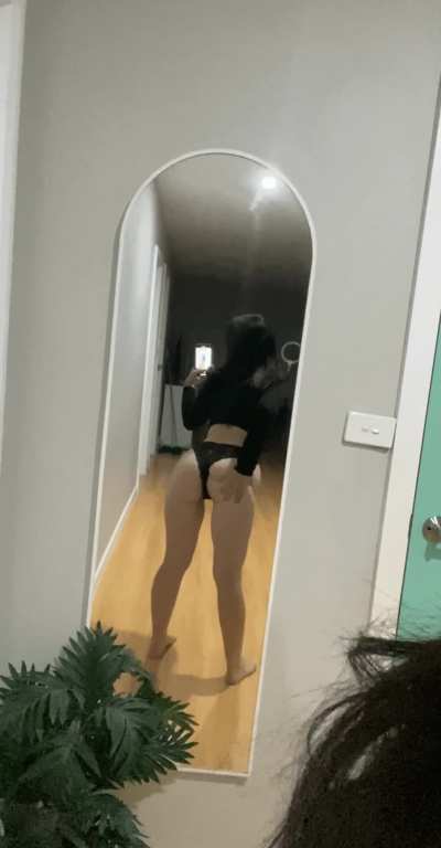 Can this outfit lead to facial or backshot