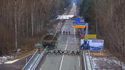 Ukrainian border guards installed the Belarusian flag next to the Ukrainian one on the Ukrainian-Belarus border. However, instead of the current official flag, similar to the one that was in the USSR times, the Ukrainian border guards put up the Belarus o