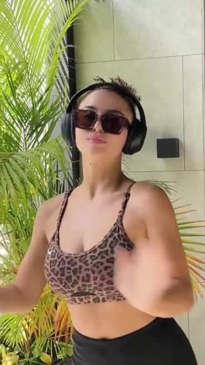 Yassi Pressman
