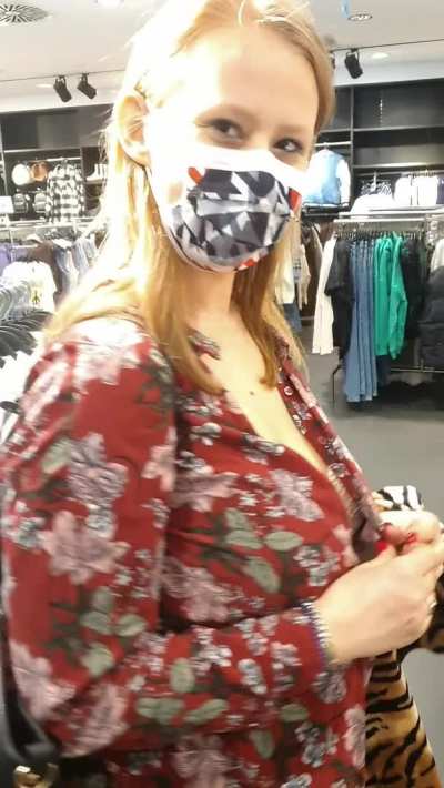 #TittyDrop Really quick tittydrop because the store, the people and the surveillance cameras