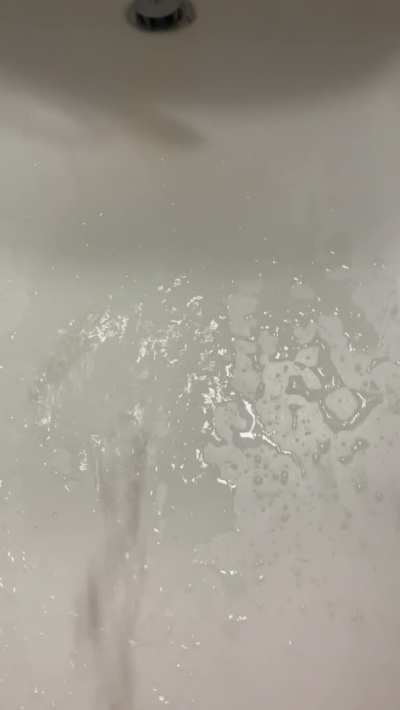 My big pussy lips make my pee spray all over! Who wants a shower 🥵😈