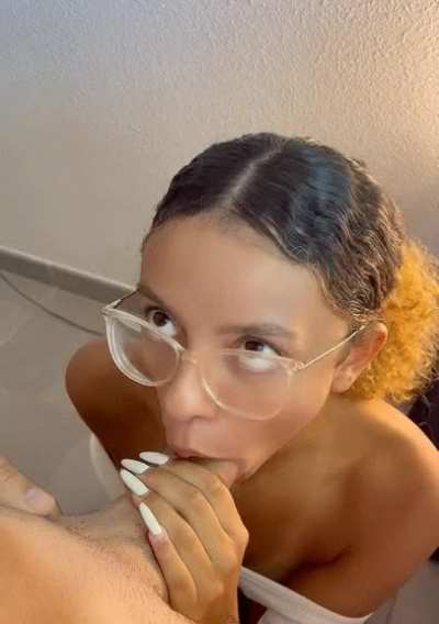 Is it important to maintain eye contact during blowjob?