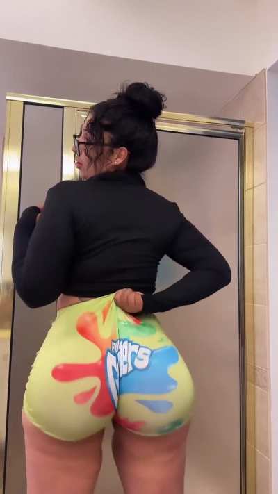 Ms Michelle