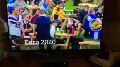 Scottish fan shows the nations ability when it comes to kicking things!! 😂😂