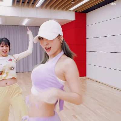 220904 Momo