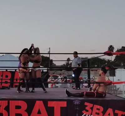 La hiedra stinkface at 3bat productions 10/12/25 different angle