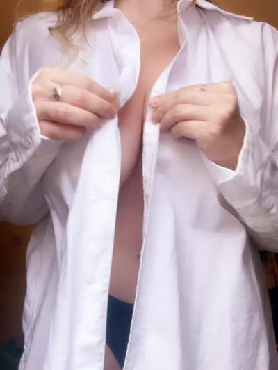 Do you like big British tits? (reveal)