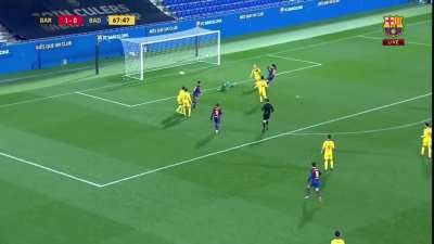 Wonderful buildup move starting from the GK finished by Alex Collado