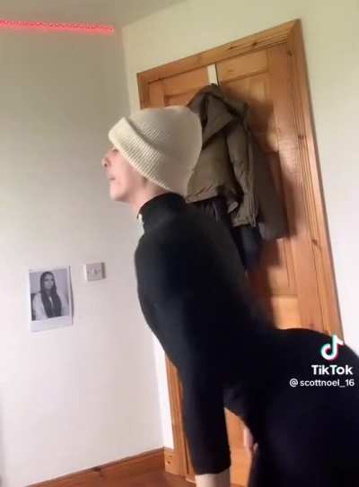 Bro imagine pounding that ass when he arches like that, holy fuuuck he makes me cumð<wbr>¤¤ð¤<wbr>¤ð¤¤
