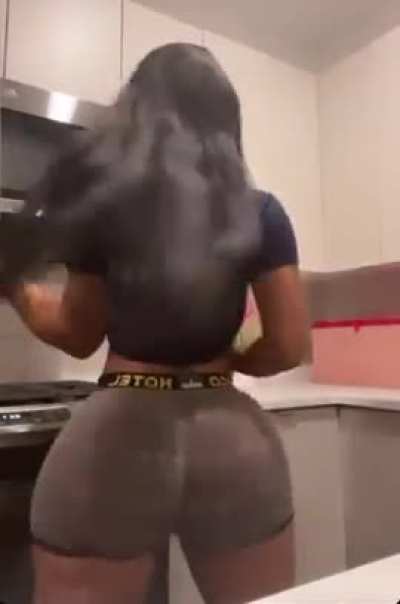 I’ll rip them mfs off and fuck the mess outta that ass😻😻<wbr>🤪💦