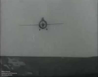 Experimental Italian aircraft with hollow, barrel-shaped body (Stipa-Caproni, 1932)