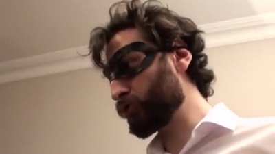 Hiç komik değil yine Türkiye'nin eğitim sistemine güzel gönderme yapmış (Bazı sahneleri kestim)
