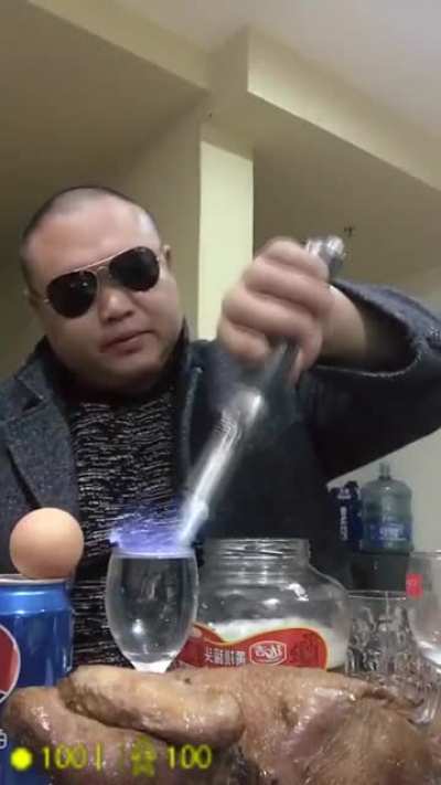 🍷🗿