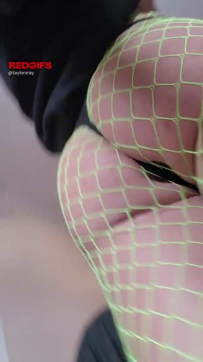 If I came over to your house, would you rip the nets open? 😋🍑