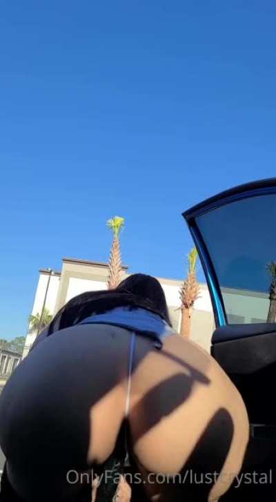 😈Big and delicious ass using dildo in public area🔥LINK IN COMMENTS  