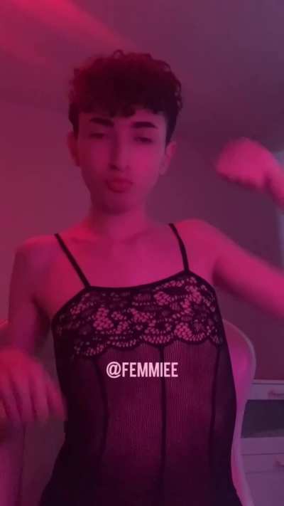 Come dance with me baby 😈