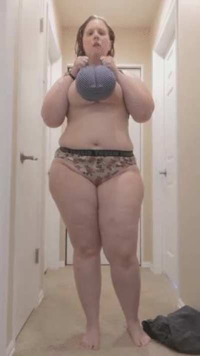 massive titty drop for your Monday