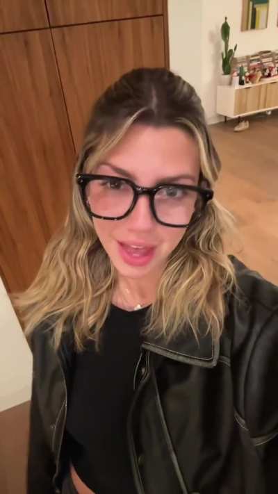 👩🏼‍🏫