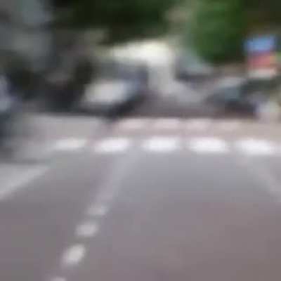 Interesting method of powering an electric car
