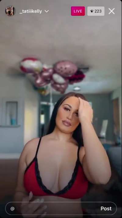 _tati<wbr>ikell<wbr>y(Rus<wbr>siali<wbr>t) 😍😍 someone make her a new community 🤦🏾‍♂️<wbr>🤦🏾‍♂️
