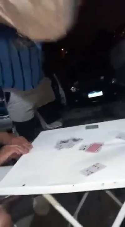 Minha família joga truco assim