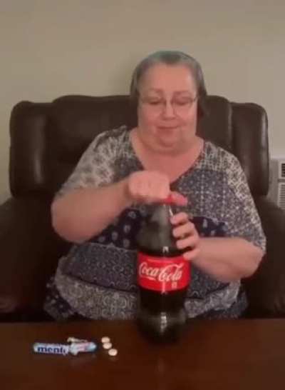 Coca Cola gurgle