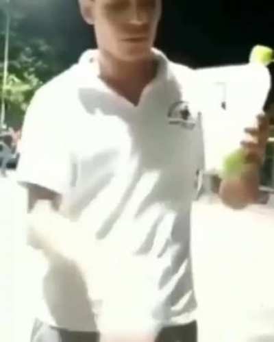 Ese man esta con cristo