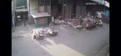 This is why you NEVER strike an arc on the gas tank. That’s welding 101.