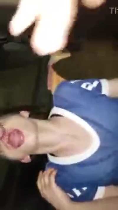Deepthroat in a tight space… no room to pull back