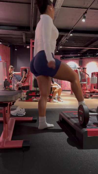 yasmina 33