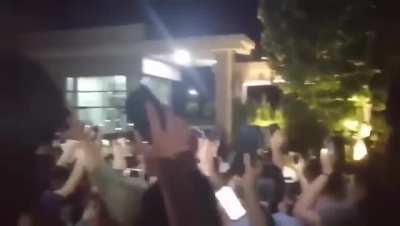江苏CIA颜色革命现场：要终止不要暂停