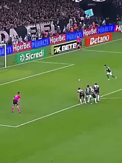 Todas as defesas de pênalti do Hugo Souza no Corinthians até agora.