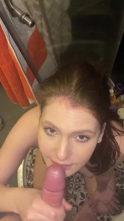 My Friend Wanted to Cum on My Lips
